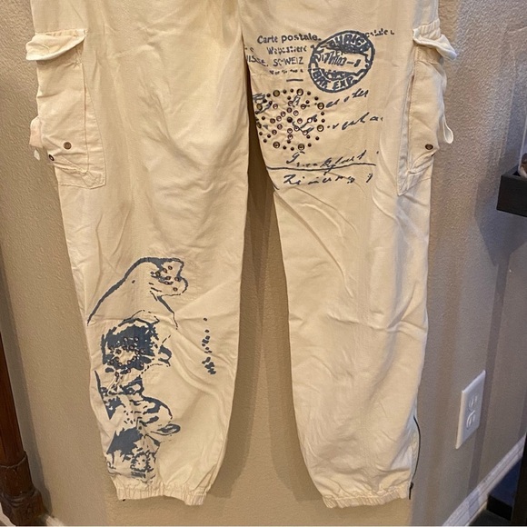 Vintage DA-NANG Light Yellow Y2K Graphic Embellished Cargo Pants Size Medium - Picture 11 of 14